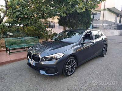 Usata BMW 118 116 CV (85 kW) 2021 Grigio Utilitaria