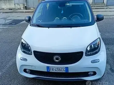 Usata Smart ForFour 71 CV (52 kW) 2018 Bianco Utilitaria