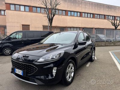 Usata Ford Kuga 120 CV (88 kW) 2021 Nero metallizzato SUV
