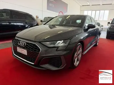 Usata Audi A3 S-Line 116 CV (85 kW) 2021 Argento Berlina