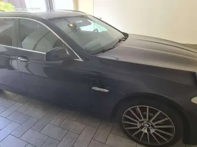 Usata BMW 530 245 CV (180 kW) 2011 Blu/azzurro Station wagon
