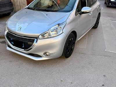 Usata Peugeot 208 Allure 120 CV (88 kW) 2013 Grigio Utilitaria