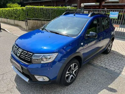 Usata Dacia Sandero Anniversary 101 CV (74 kW) 2021 Blu/azzurro Berlina