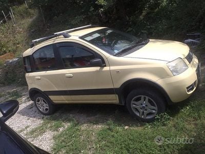 Usata 2006 Fiat Panda 4x4 Utilitaria | 4600 € (Buon prezzo)