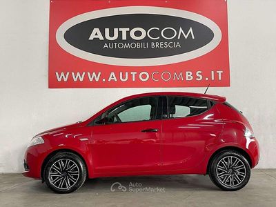 Usata Lancia Ypsilon Gold 69 CV (50 kW) 2021 Rosso Utilitaria