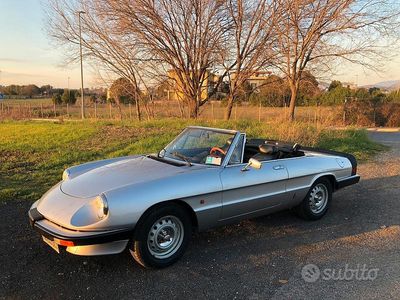Usata Alfa Romeo Spider Veloce 131 CV (96 kW) 1985 Grigio Cabrio