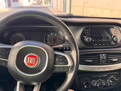 Usata Fiat Tipo 95 CV (69 kW) 2017 Grigio Utilitaria