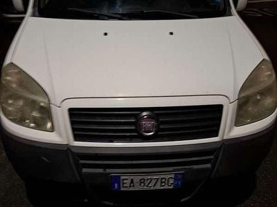 Usata Fiat Doblò Active 103 CV (75 kW) 2010 Bianco Monovolume