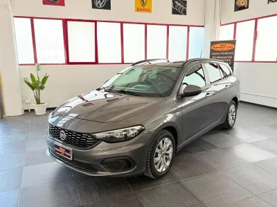 Usata Fiat Tipo Lounge 95 CV (69 kW) 2018 Grigio Station wagon