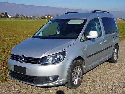 Begagnad VW Caddy 102 HK (75 kW) 2014 Grå Minibuss
