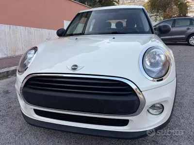 Usata Mini ONE 75 CV (55 kW) 2015 Bianco Utilitaria
