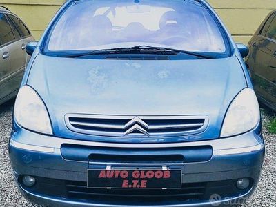Usata Citroën Xsara Picasso 95 CV (69 kW) 2004 Grigio Monovolume