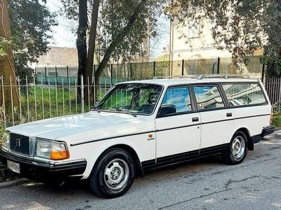 Usata Volvo 240 116 CV (85 kW) 1991 Bianco Station wagon