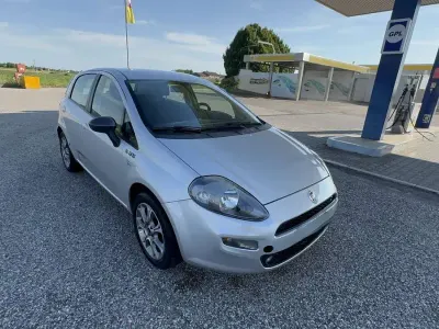 Usata Fiat Punto 77 CV (56 kW) 2014 Argento Berlina