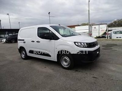 Nuova Opel Combo 102 CV (75 kW) 2026 Bianco pastello Berlina