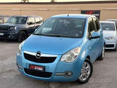 Usata Opel Agila Enjoy 68 CV (50 kW) 2011 Bluazzurro Utilitaria