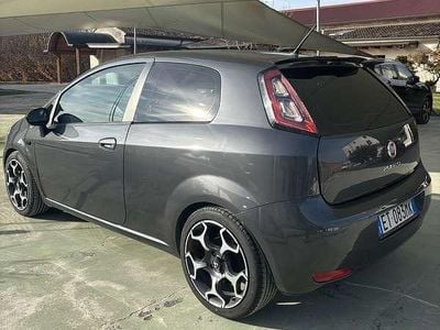 Usata Fiat Punto Street 75 CV (55 kW) 2013 Grigio Utilitaria