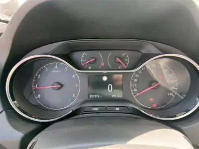 Usata Opel Grandland X Elegance 131 CV (96 kW) 2021 Bianco SUV