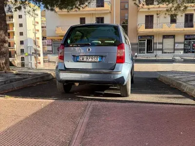 Usata Fiat Idea 69 CV (50 kW) 2006 Blu Monovolume