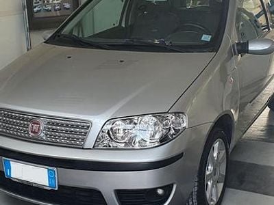 Usata Fiat Punto Dynamic 80 CV (58 kW) 2005 Argento Berlina