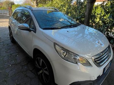 Usata Peugeot 2008 Allure 99 CV (72 kW) 2015 Bianco SUV