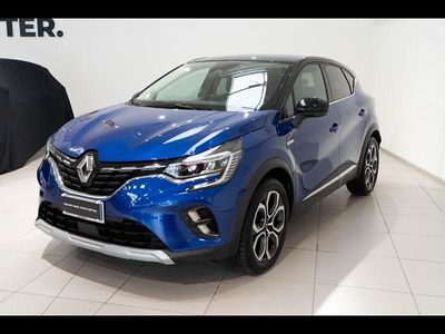 Usata Renault Captur Techno 101 CV (74 kW) 2023 Blu iron tetto nero SUV