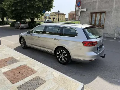 Usata VW Passat Highline 190 CV (139 kW) 2016 Argento Station wagon