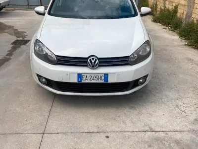 Begagnad VW Golf VI Comfortline 110 HK (80 kW) 2010 Vit Halvkombi