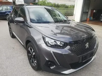 Usata Peugeot 2008 Allure 110 CV (80 kW) 2021 SUV