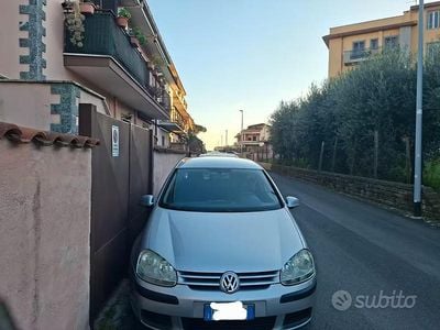 Usata VW Golf IV 105 CV (77 kW) 2005 Berlina