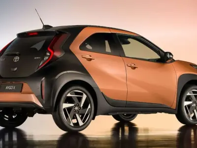 Nuova Toyota Aygo X Sport 116 CV (85 kW) 2025 Argento SUV