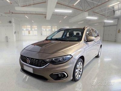 Usata Fiat Tipo Business 95 CV (69 kW) 2020 Oro Station wagon