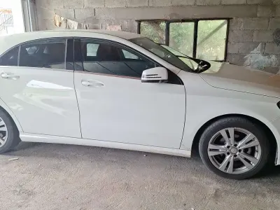 Usata Mercedes A180 Edition 109 CV (80 kW) 2017 Utilitaria