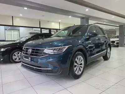 Usata VW Tiguan Life 150 CV (110 kW) 2022 Blu SUV