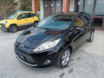 Usata Ford Fiesta Titanium 68 CV (50 kW) 2010 Nero Utilitaria
