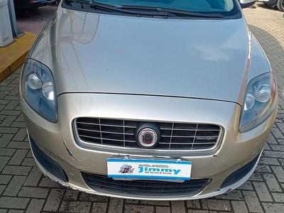 Begagnad Fiat Croma Emotion 150 HK (110 kW) 2008 Guld Kombi