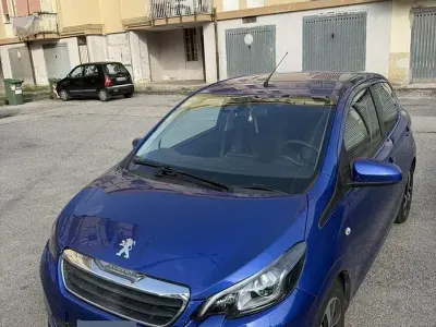 Usata Peugeot 108 Allure 72 CV (52 kW) 2020 Bluazzurro Berlina