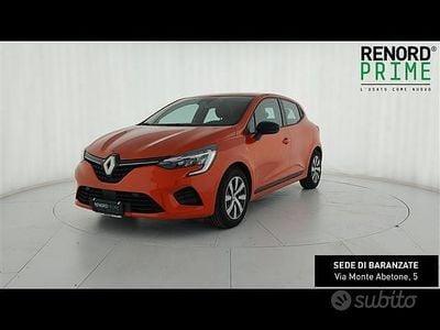 Usata Renault Clio V Equilibre 145 CV (106 kW) 2022 Arancio Berlina