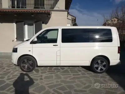 Usata VW Multivan 140 CV (102 kW) 2014 Bianco Monovolume