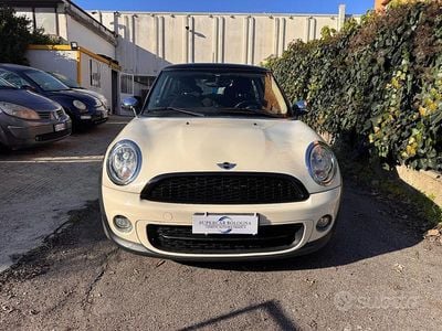 Usata Mini Cooper D 111 CV (81 kW) 2012 Beige Utilitaria