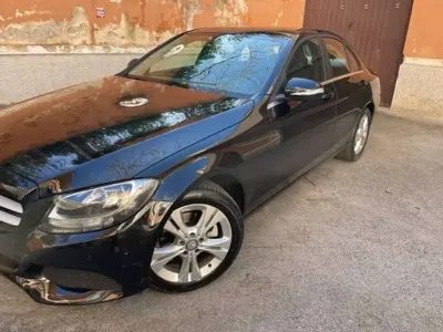 Usata Mercedes C200 136 CV (100 kW) 2015 Nero Berlina