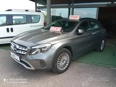 Usata Mercedes GLA200 Premium 150 CV (110 kW) 2019 Grigio SUV