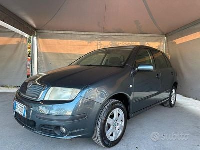Usata Skoda Fabia 75 CV (55 kW) 2006 Grigio Utilitaria