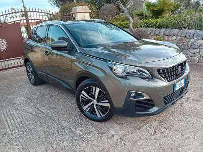 Usata Peugeot 3008 Business-Line 131 CV (96 kW) 2019 Argento SUV