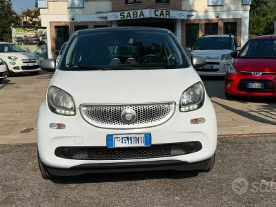 Usata Smart ForFour Prime 90 CV (66 kW) 2015 Bianco Utilitaria