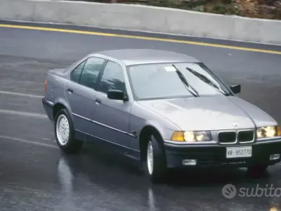 Usata BMW 318 140 CV (102 kW) 1994 Grigio Berlina