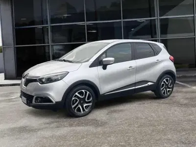 Usata Renault Captur 90 CV (66 kW) 2013 Argento(met.) SUV