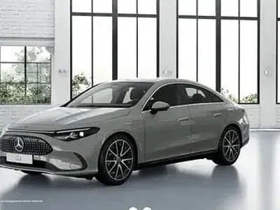 Nuova Mercedes CLA200 184 CV (135 kW) 2026 Grigio Berlina