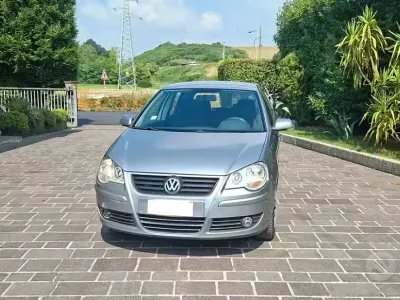 Usata VW Polo Comfortline 69 CV (50 kW) 2008 Grigio Utilitaria