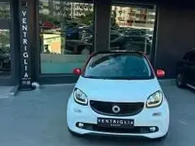 Usata Smart ForFour Passion 90 CV (66 kW) 2016 Bianco Utilitaria
